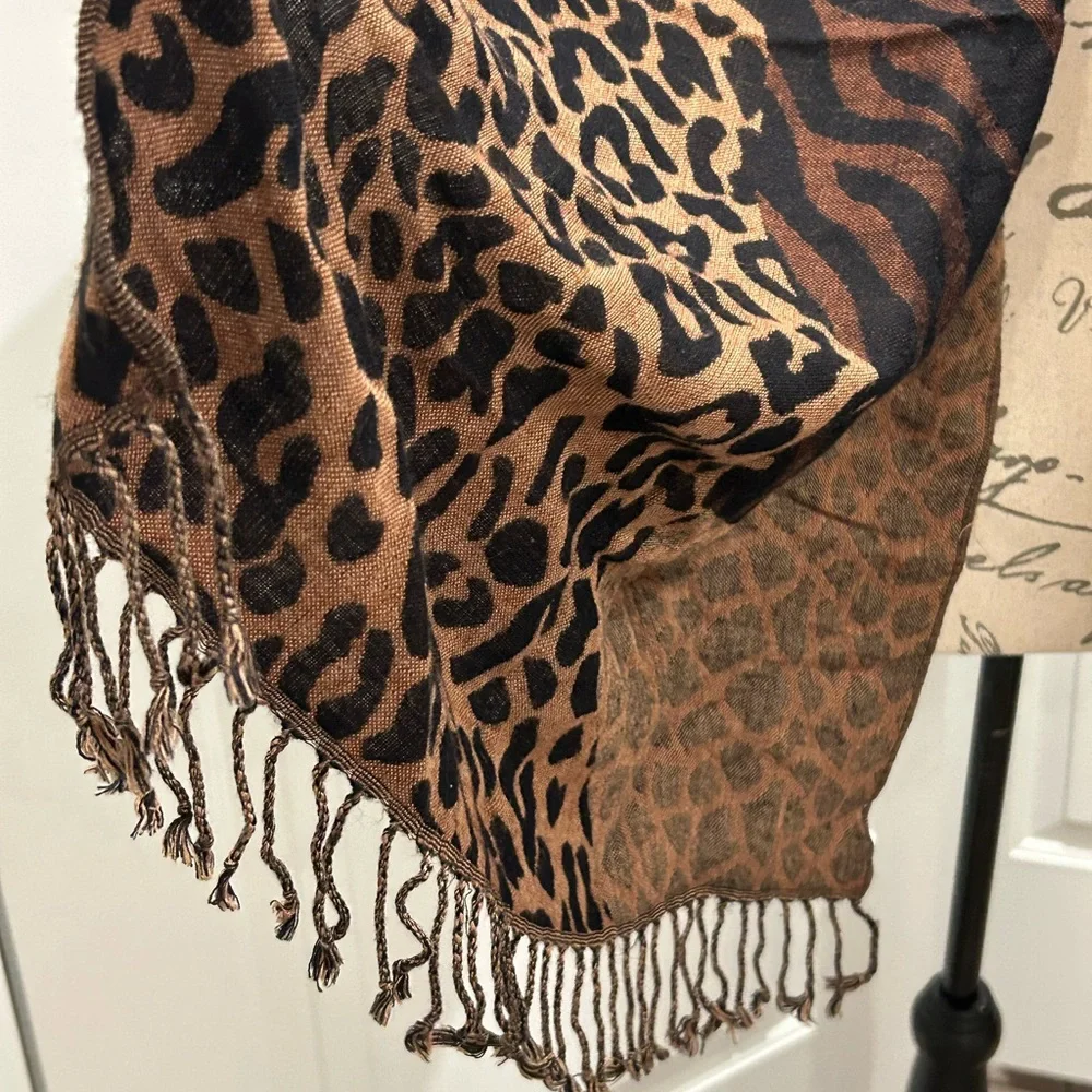 Brown Fringe Scarf Animal Prints Reversible Cheetah Tiger Zebra Patterns 21”x60”